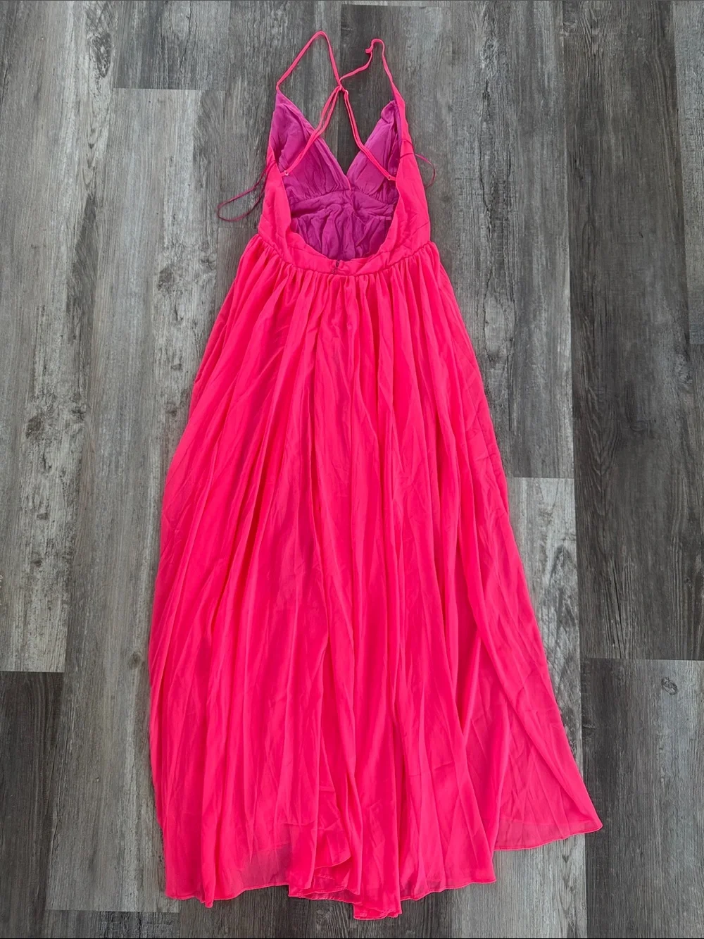 Meghan LA vibrant hot